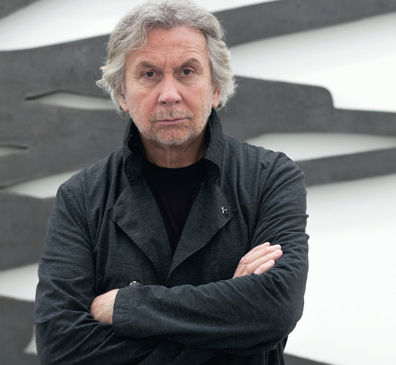 5 Questions with Bernar Venet